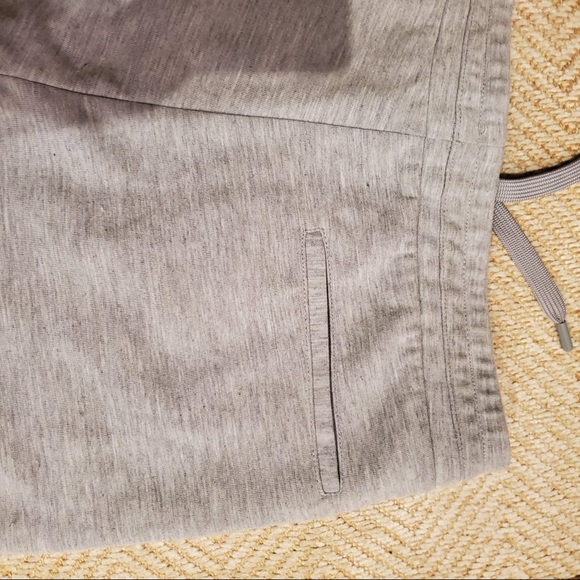 NWOT ARMANI EXCHANGE SHORTS - Picture 9 of 12